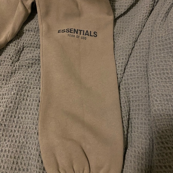 Taupe Essential sweatpants - Picture 4 of 5
